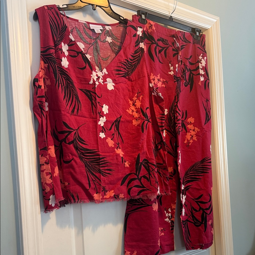 Liz Claiborne Red and Black Floral Top and Pants Size XXL